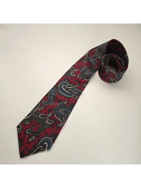 Silk Vintage Red Blue Paisley Patterned Tie Neck